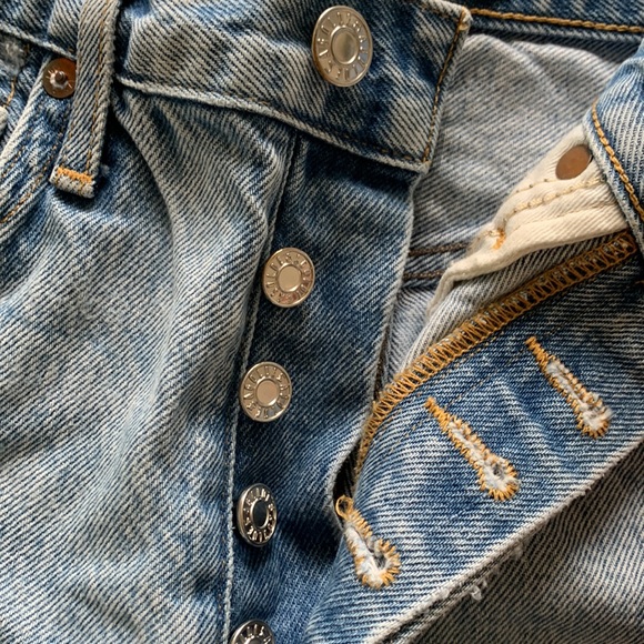 Agolde Jean Shorts - Picture 7 of 10